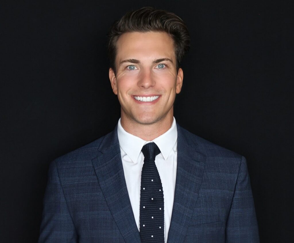 Corbin Smeal, Broker - Adaxa Home