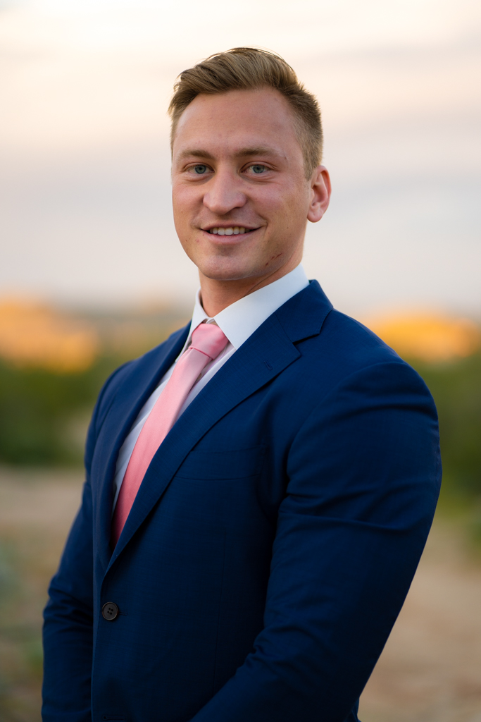 Adaxa Broker, Cameron Dela Fuente