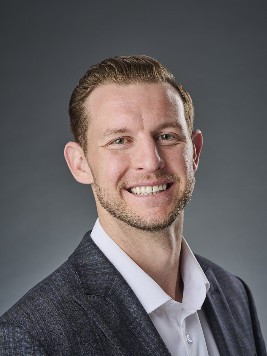 Adaxa Broker, Chris Paul