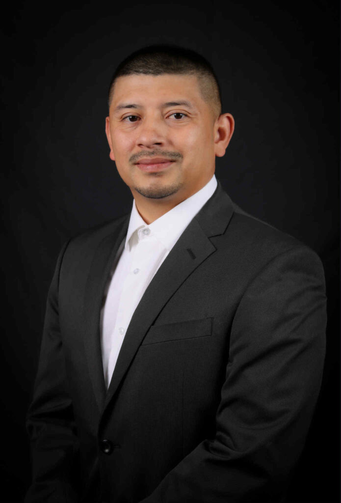 Ray Munoz, Adaxa Broker