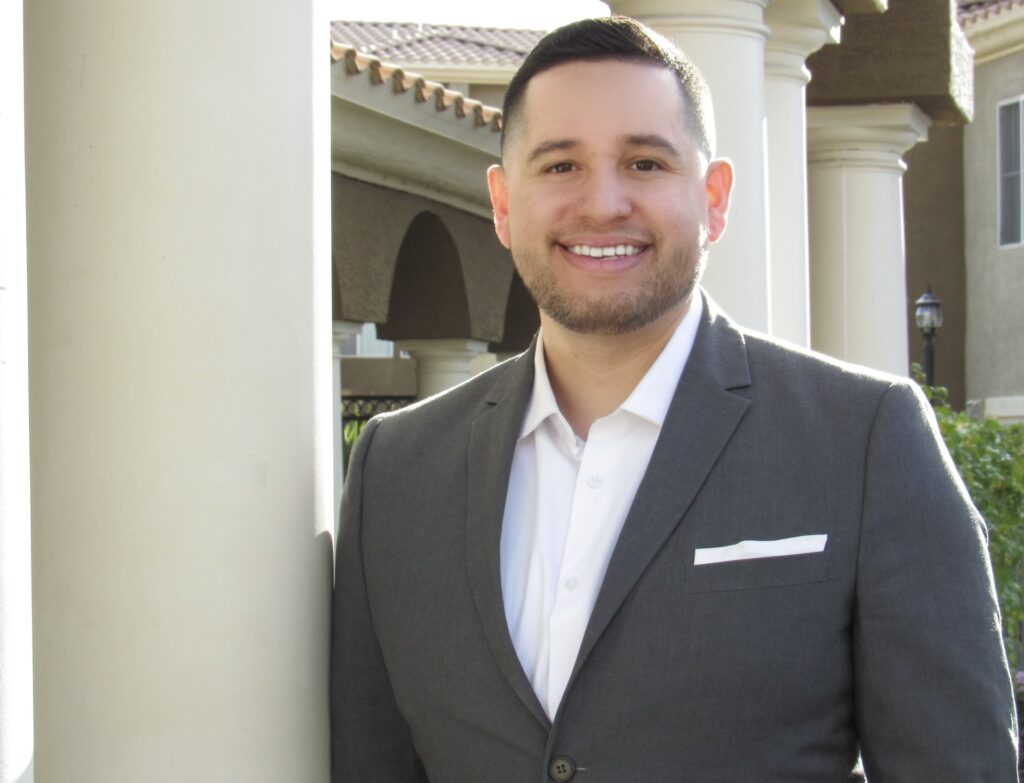 Johnny Martinez, Adaxa Broker