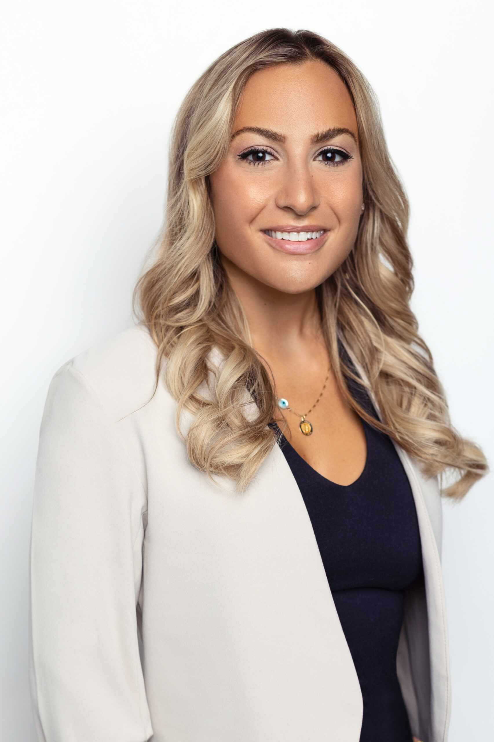 Nicole Campana, Adaxa Broker